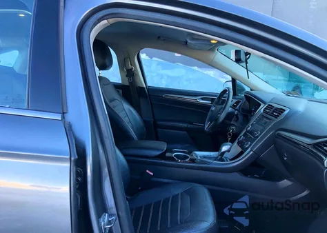 2013 Ford Fusion Se z USA, uszkodzony, nr VIN 3FA6P0HR8DR347788